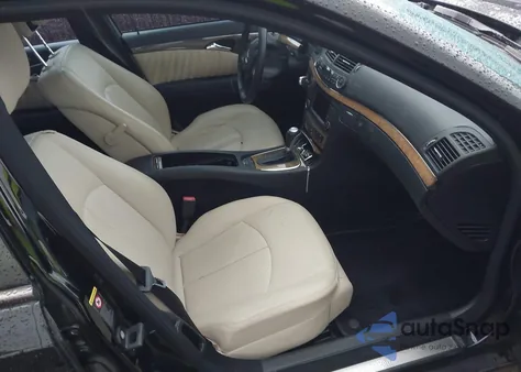 2008 Mercedes-Benz E 550 из США, поврежденный, VIN WDBUF72X68B200477